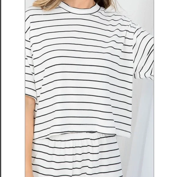 Boutique Black and white striped lounge set - Picture 2 of 10